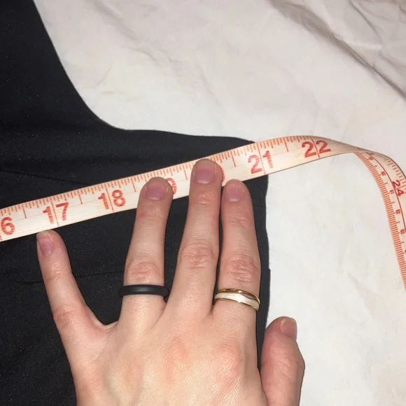 NWT CAbi Starlet Shell #4578: Black Sleeveless Blouse - Picture 9 of 10